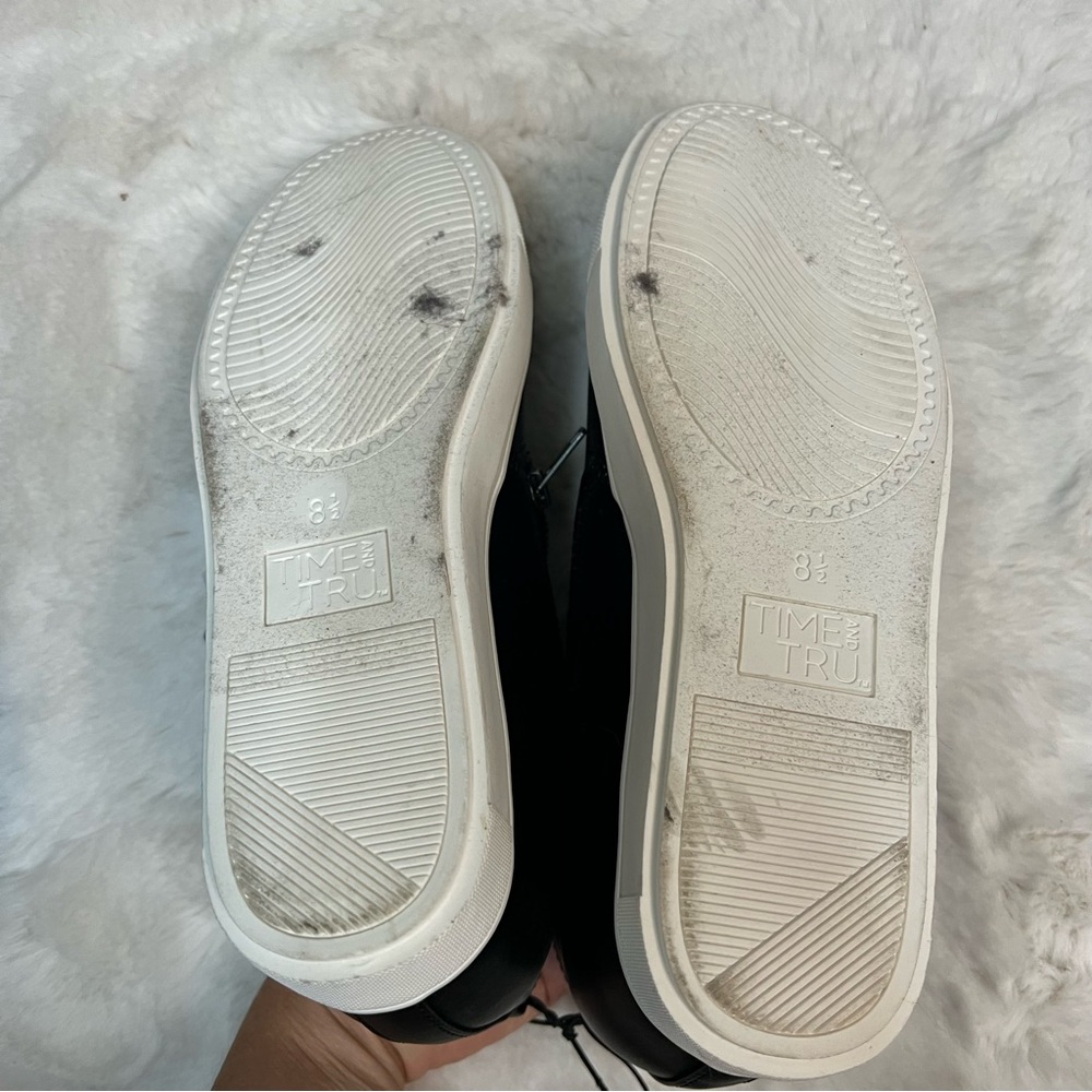 Time and Tru Black Slip-On Sneakers - Picture 9 of 10